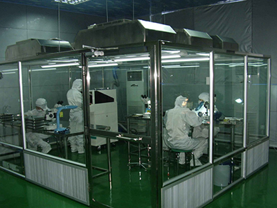 百级工业洁净室.jpg